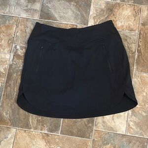 Athleta Black Skort Size Large Zippered Front Pocket  Tennis Walking Pickle Ball